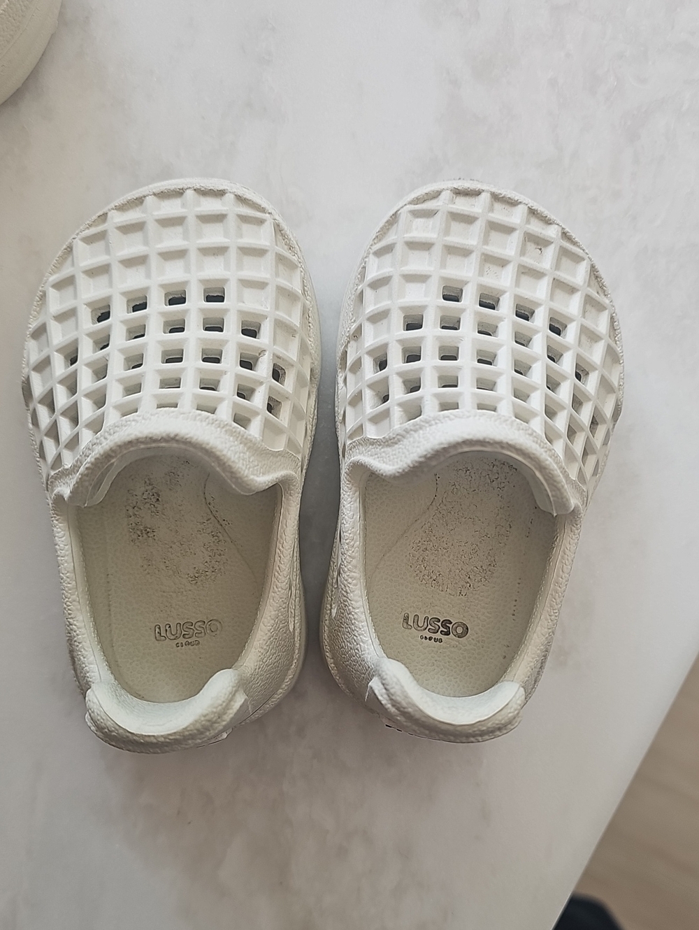 Lusso Cloud White Kids Shoes-  Size 5